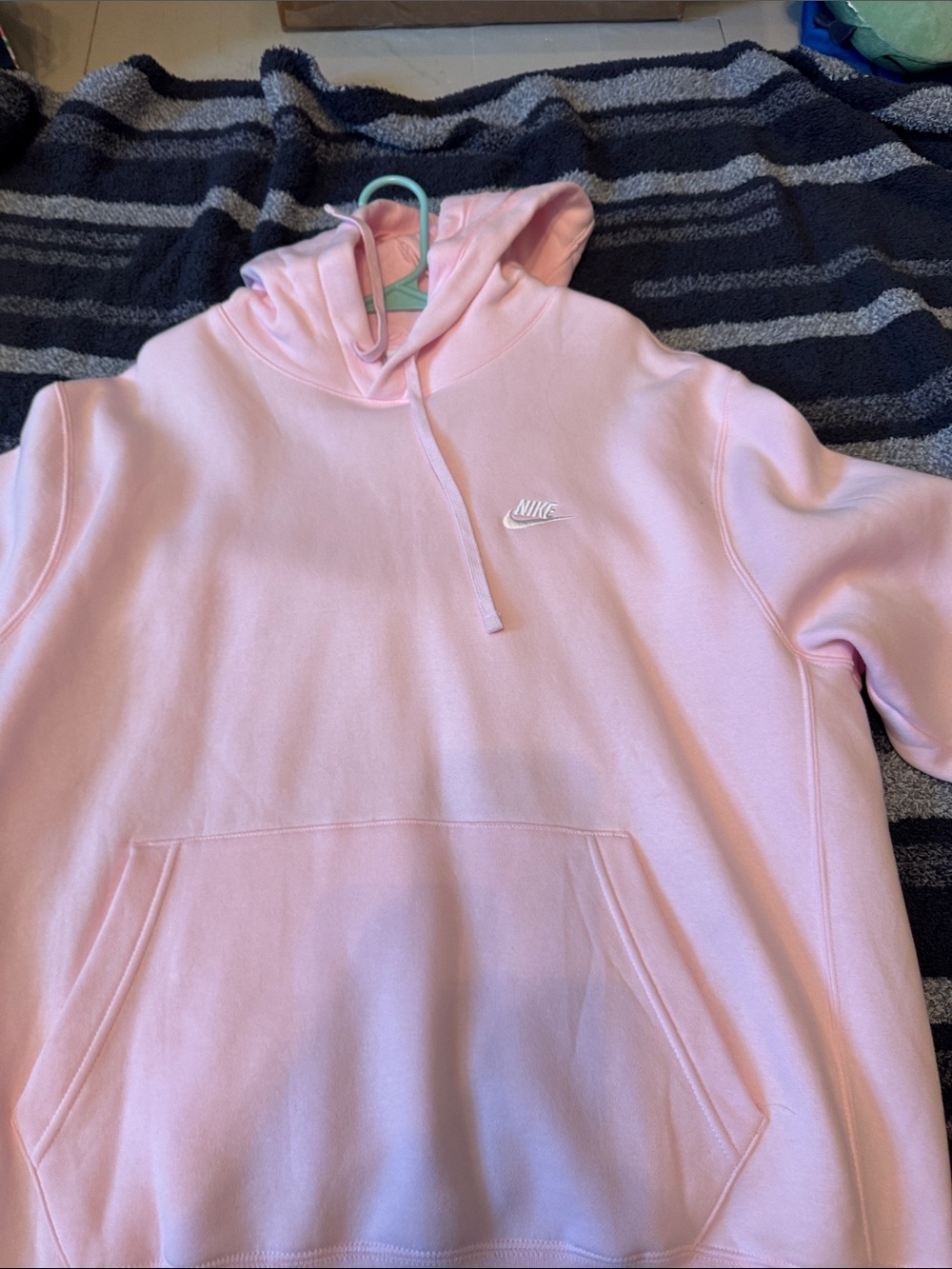 Nike Light Pink Pullover Hoodie Sweatshirt